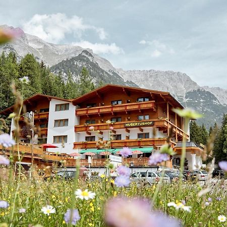 Hotel Hubertushof - Ihr Hotel Mit Herz Leutasch Dış mekan fotoğraf