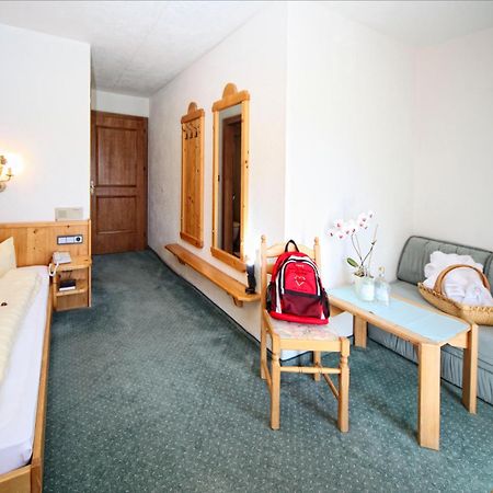 Hotel Hubertushof - Ihr Hotel Mit Herz Leutasch Oda fotoğraf