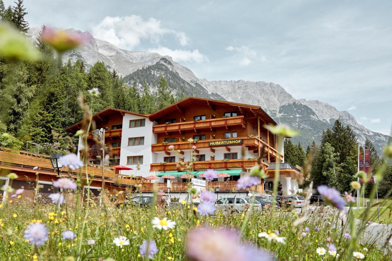 Hotel Hubertushof - Ihr Hotel Mit Herz Leutasch Dış mekan fotoğraf