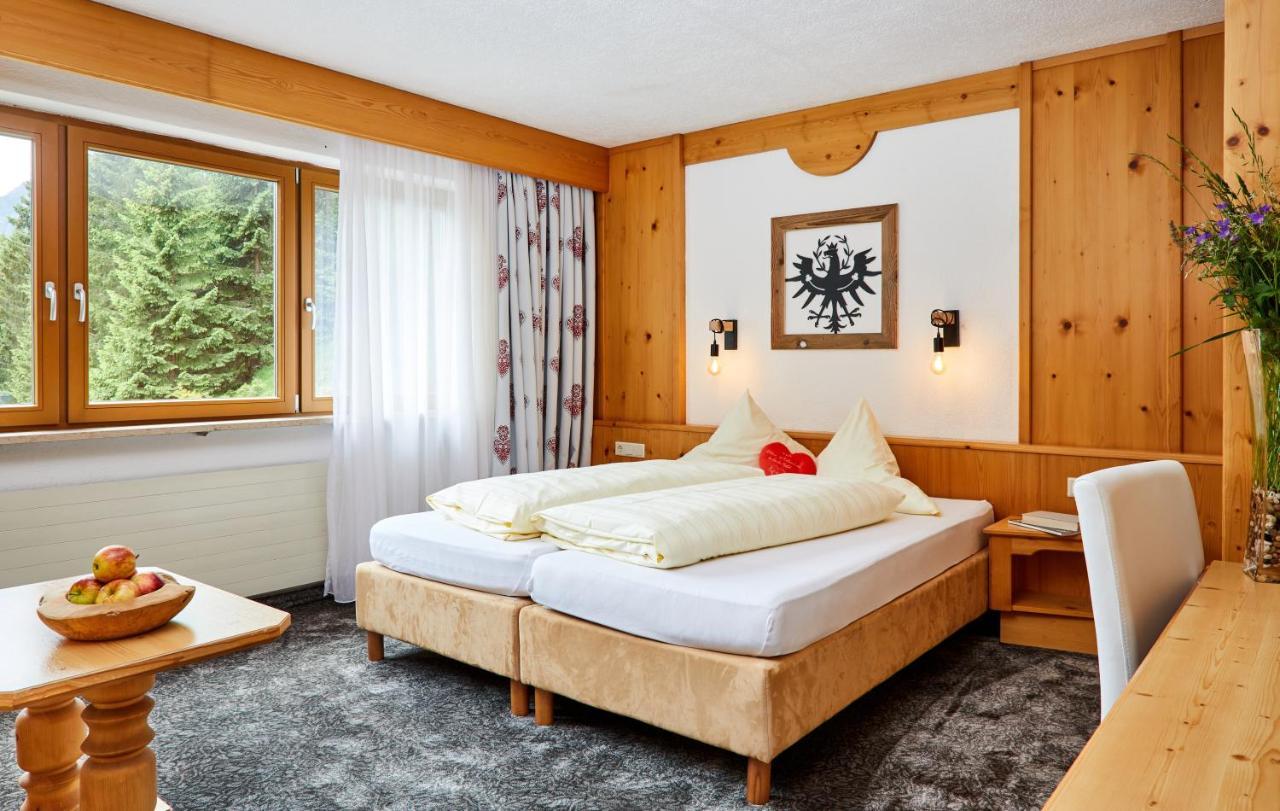 Hotel Hubertushof - Ihr Hotel Mit Herz Leutasch Oda fotoğraf