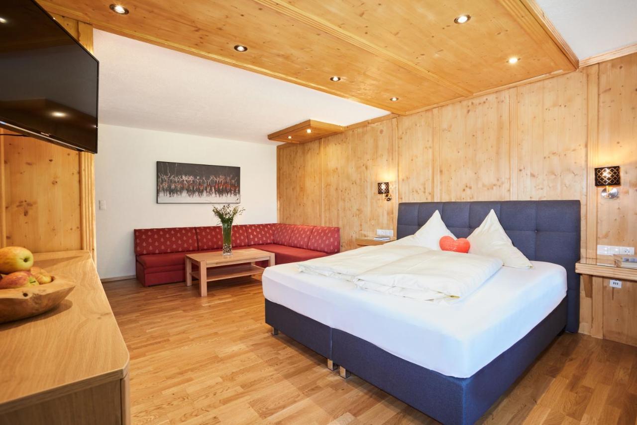 Hotel Hubertushof - Ihr Hotel Mit Herz Leutasch Oda fotoğraf