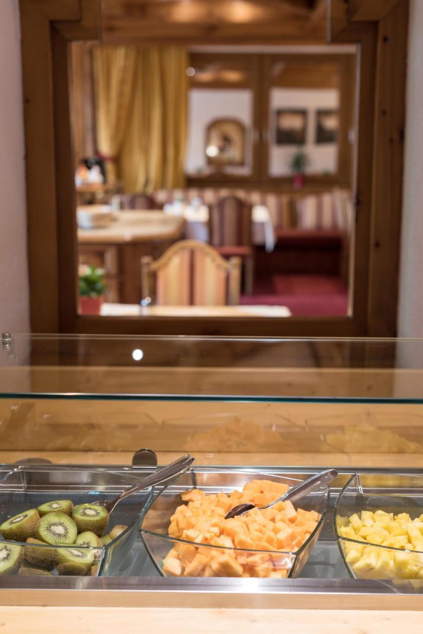 Hotel Hubertushof - Ihr Hotel Mit Herz Leutasch Dış mekan fotoğraf
